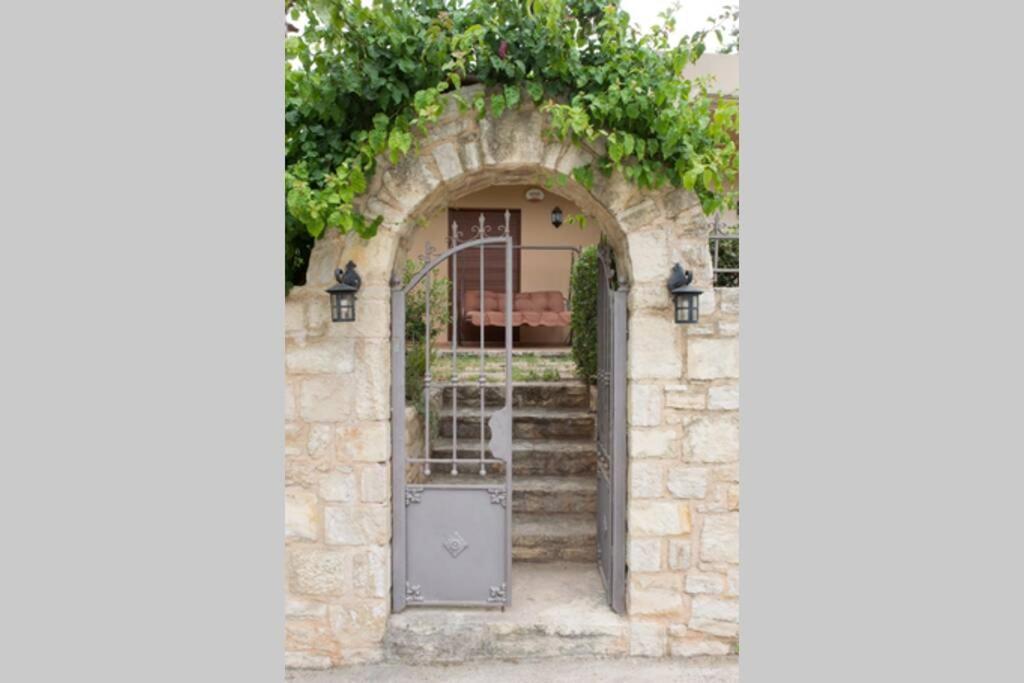 Heraklion Comfy House With Mountain View Dış mekan fotoğraf